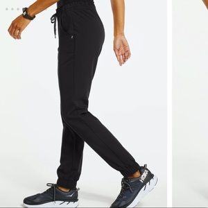 Jaanuu women’s 5 pocket jogger scrub pants